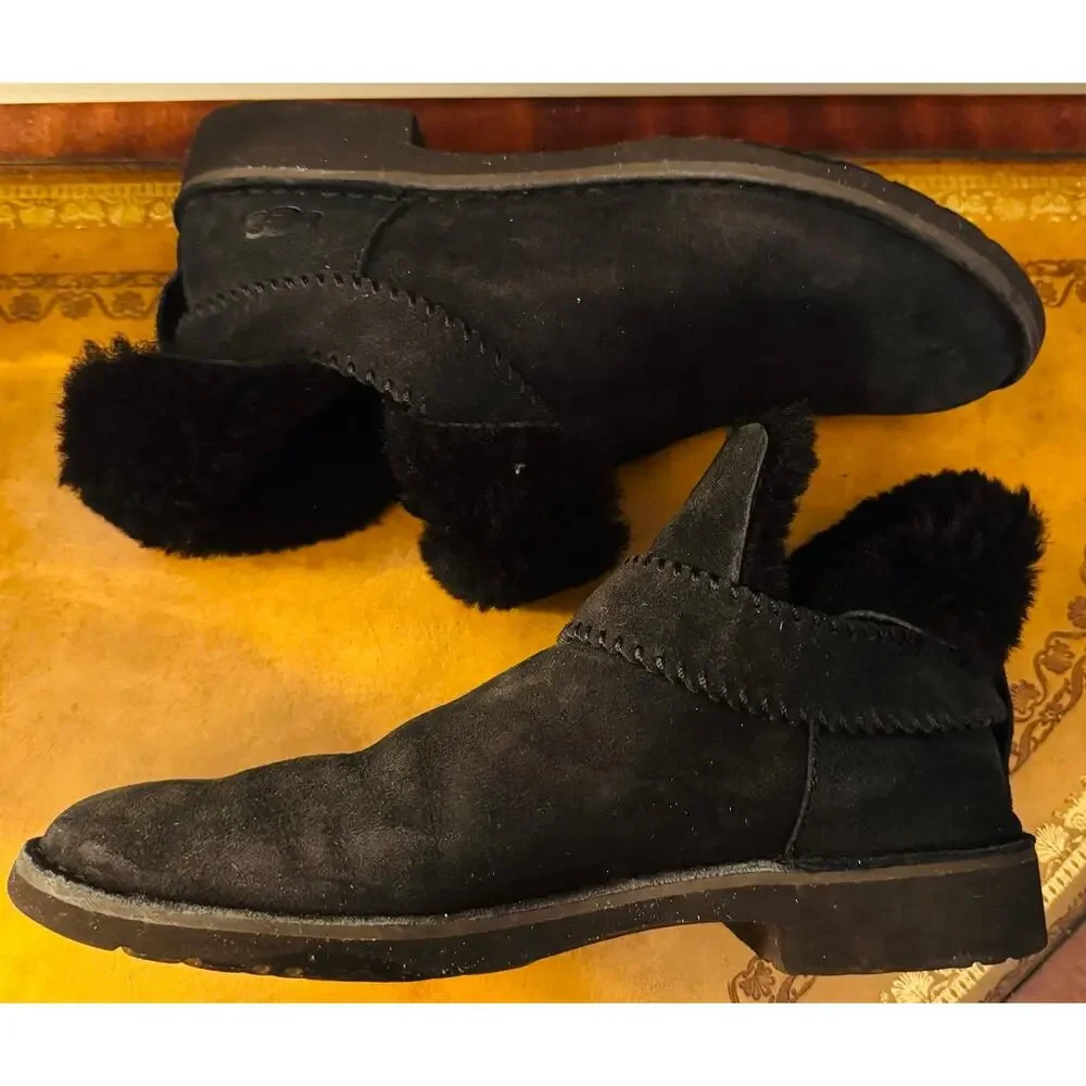 UGG Womens McKay Black 1012358 Suede Sheepskin Pull On Ankle Boots Booties Sz 10